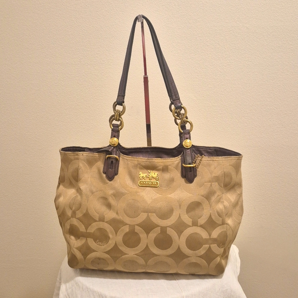 Coach gold and brown color shoulder bag 12x9x13